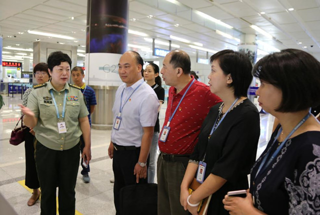 学习边检优良作风 提升中心服务质量——第一党支部主题党日活动走进杭州边防检查站