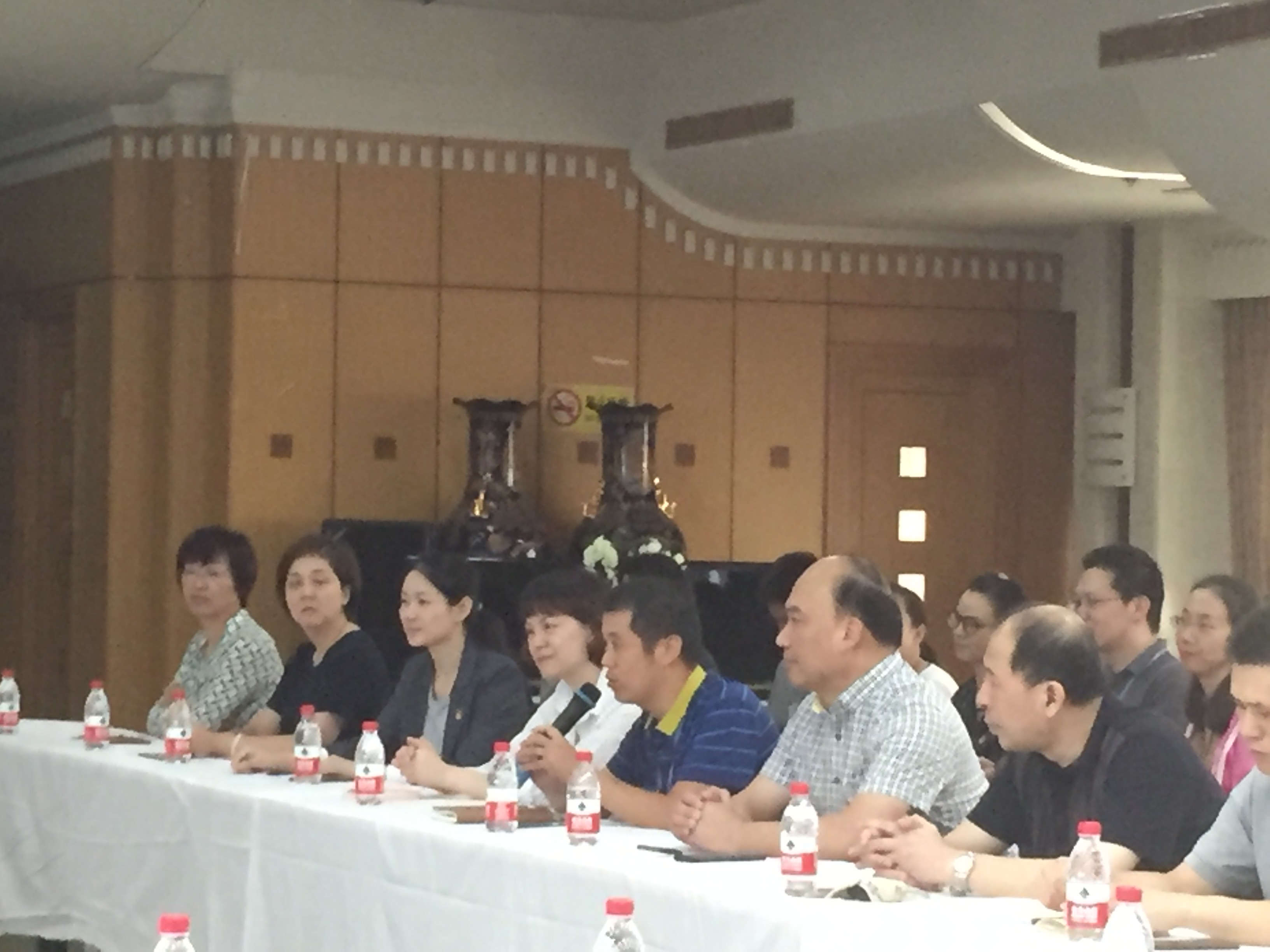 浙江省血液中心关于“学习白血病儿童输血特点、提升我支 部临床服务质量”主题党日活动