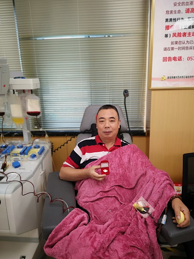 无偿献血完美画上句号 爱心公益事业仍然延续