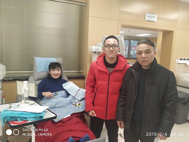 除夕带着一家人，做了这么一件事