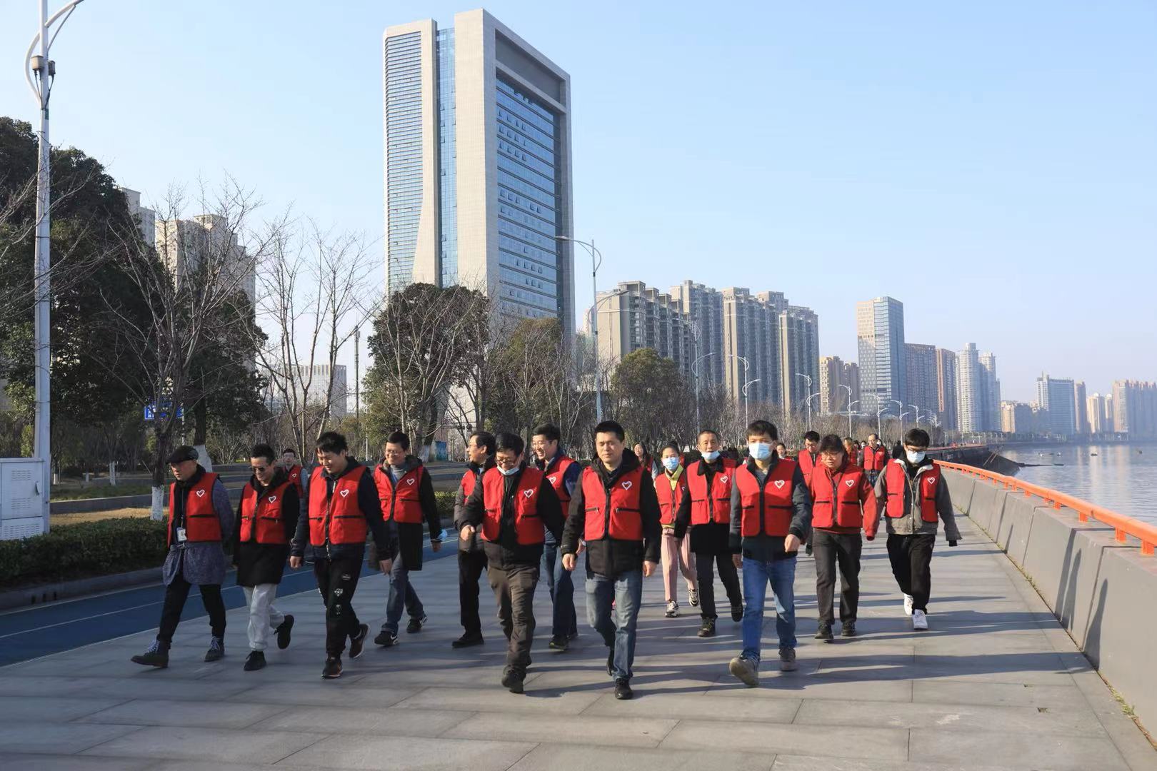 守初心、担使命、贺新春 ——血液中心举行新春健步走活动
