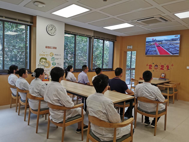 百年华诞坚守初心使命，献血助人共谱生命华章——七一献热血礼赞建党百年