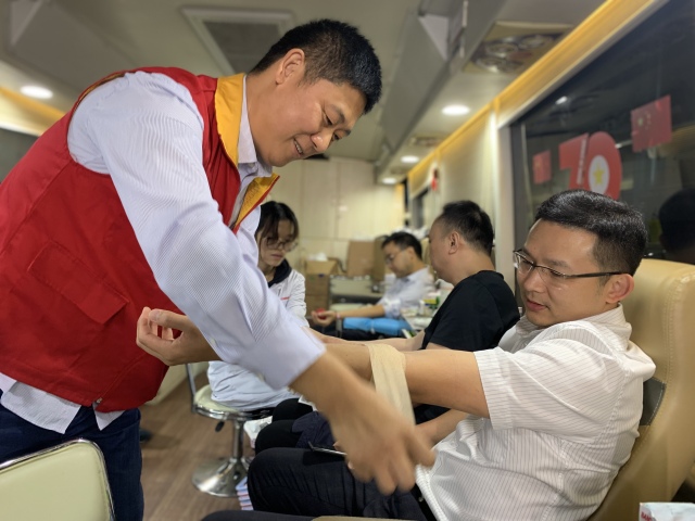 红心向党 | 入党30年的老党员，用22年的不凡之举实证他的朴实座右铭
