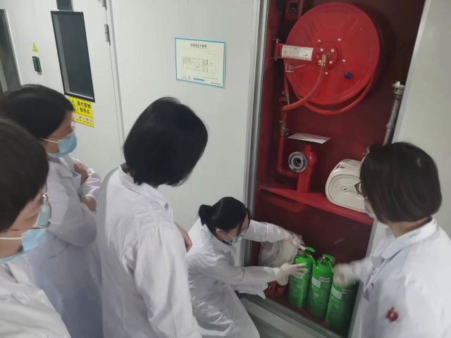 排查科室安全隐患 做好安全生产工作 ——质管科和检验科共同开展安全隐患排查工作